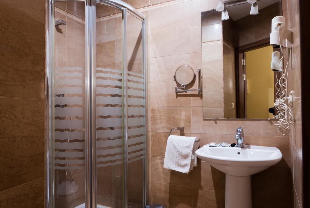Hotel Hidalgo Quijada Алькасар-де-Сан-Хуан Экстерьер фото